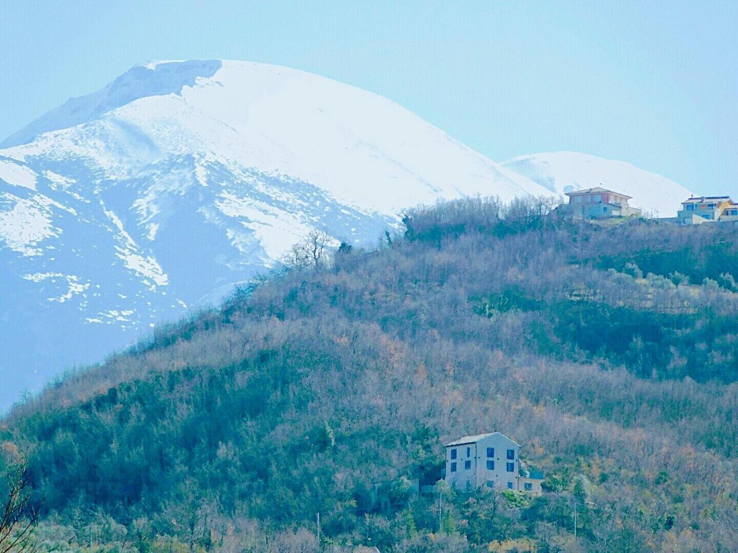 La Casa Dalle Finestre Blu Abbateggio Екстер'єр фото