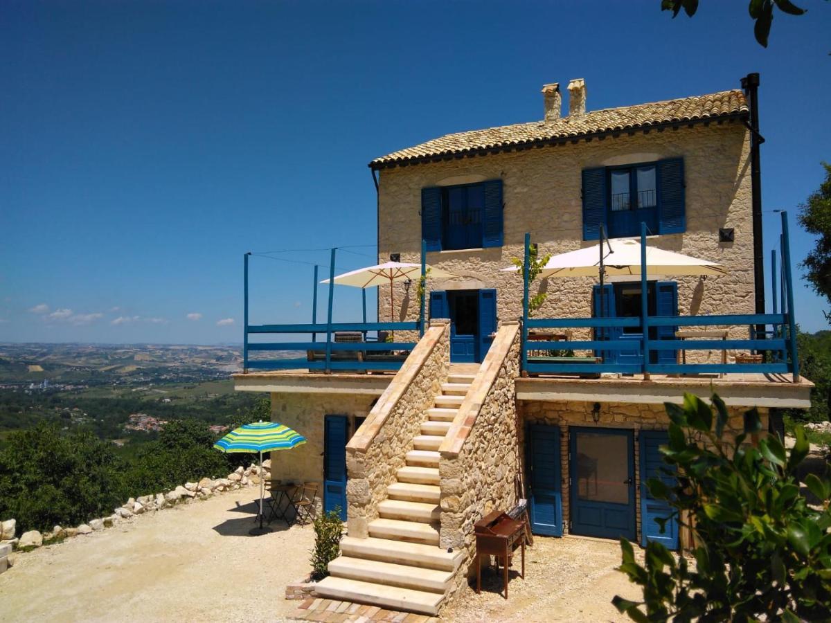 La Casa Dalle Finestre Blu Abbateggio Екстер'єр фото