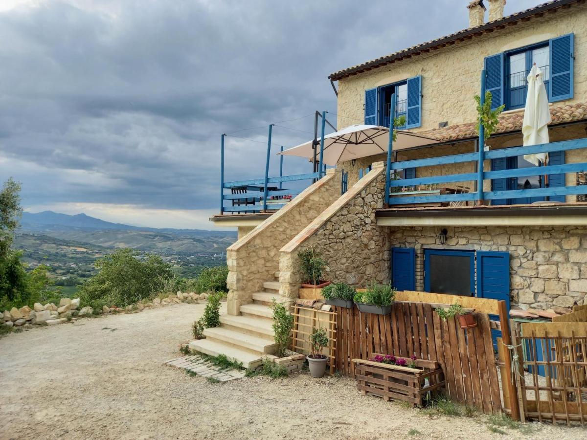 La Casa Dalle Finestre Blu Abbateggio Екстер'єр фото