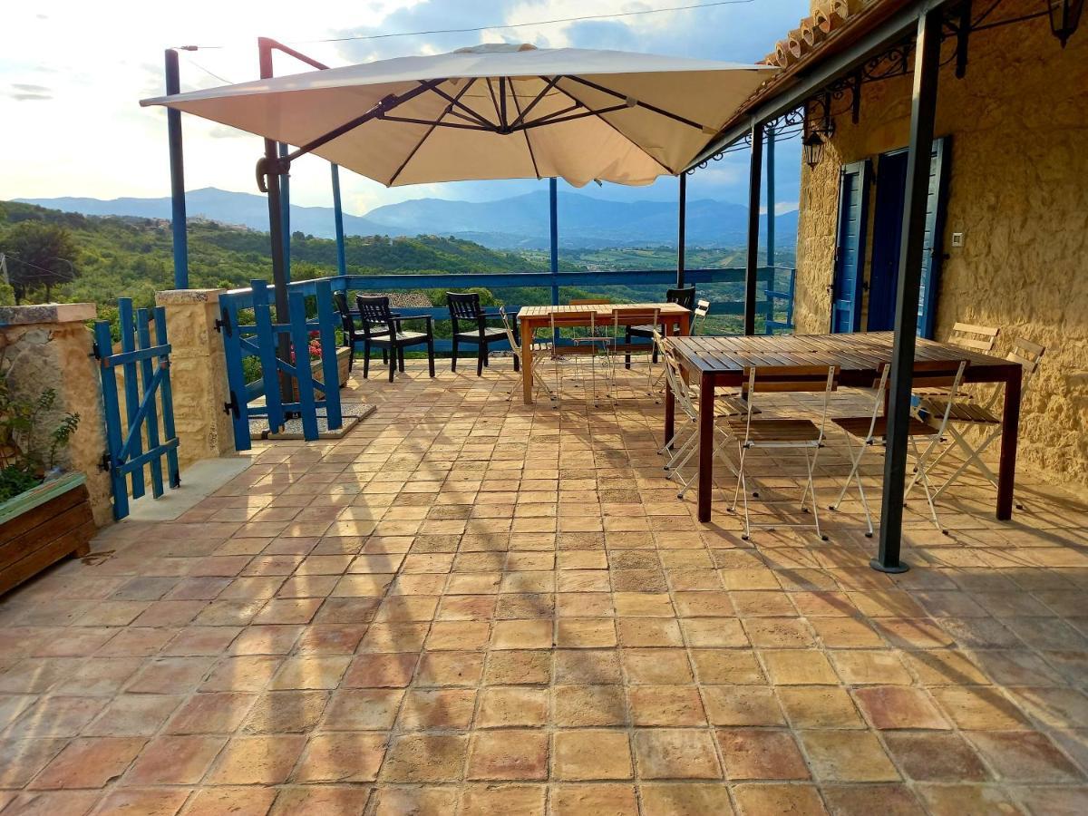 La Casa Dalle Finestre Blu Abbateggio Екстер'єр фото