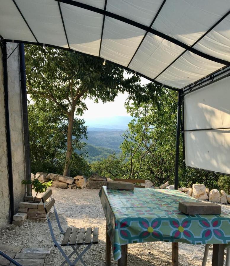 La Casa Dalle Finestre Blu Abbateggio Екстер'єр фото