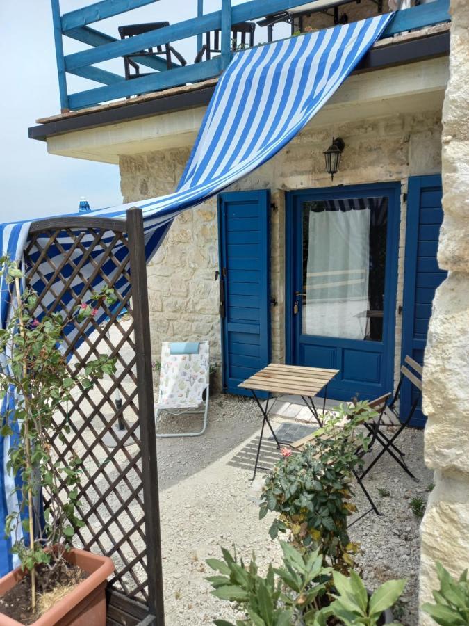 La Casa Dalle Finestre Blu Abbateggio Екстер'єр фото
