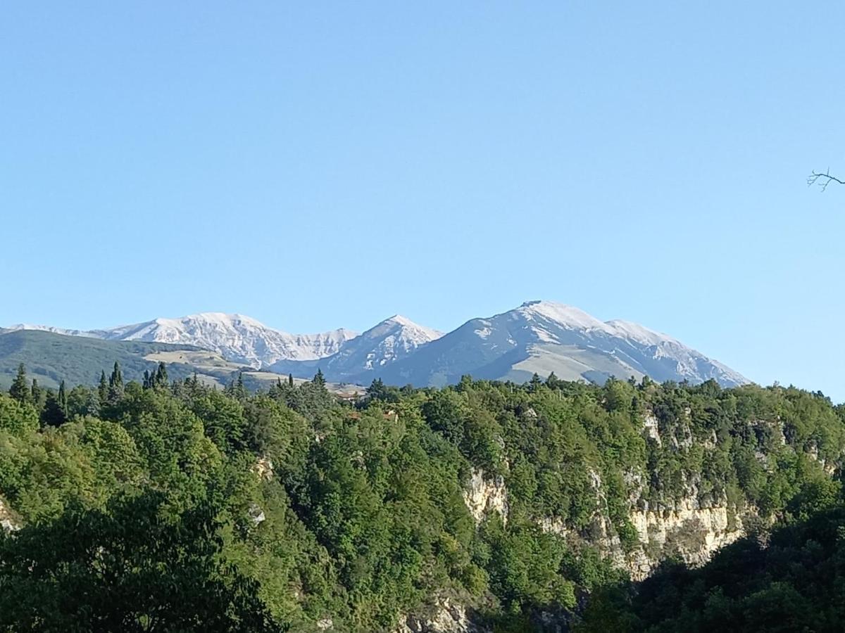 La Casa Dalle Finestre Blu Abbateggio Екстер'єр фото