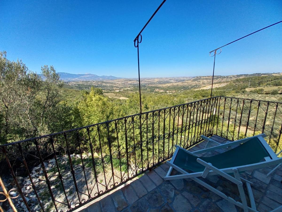 La Casa Dalle Finestre Blu Abbateggio Екстер'єр фото