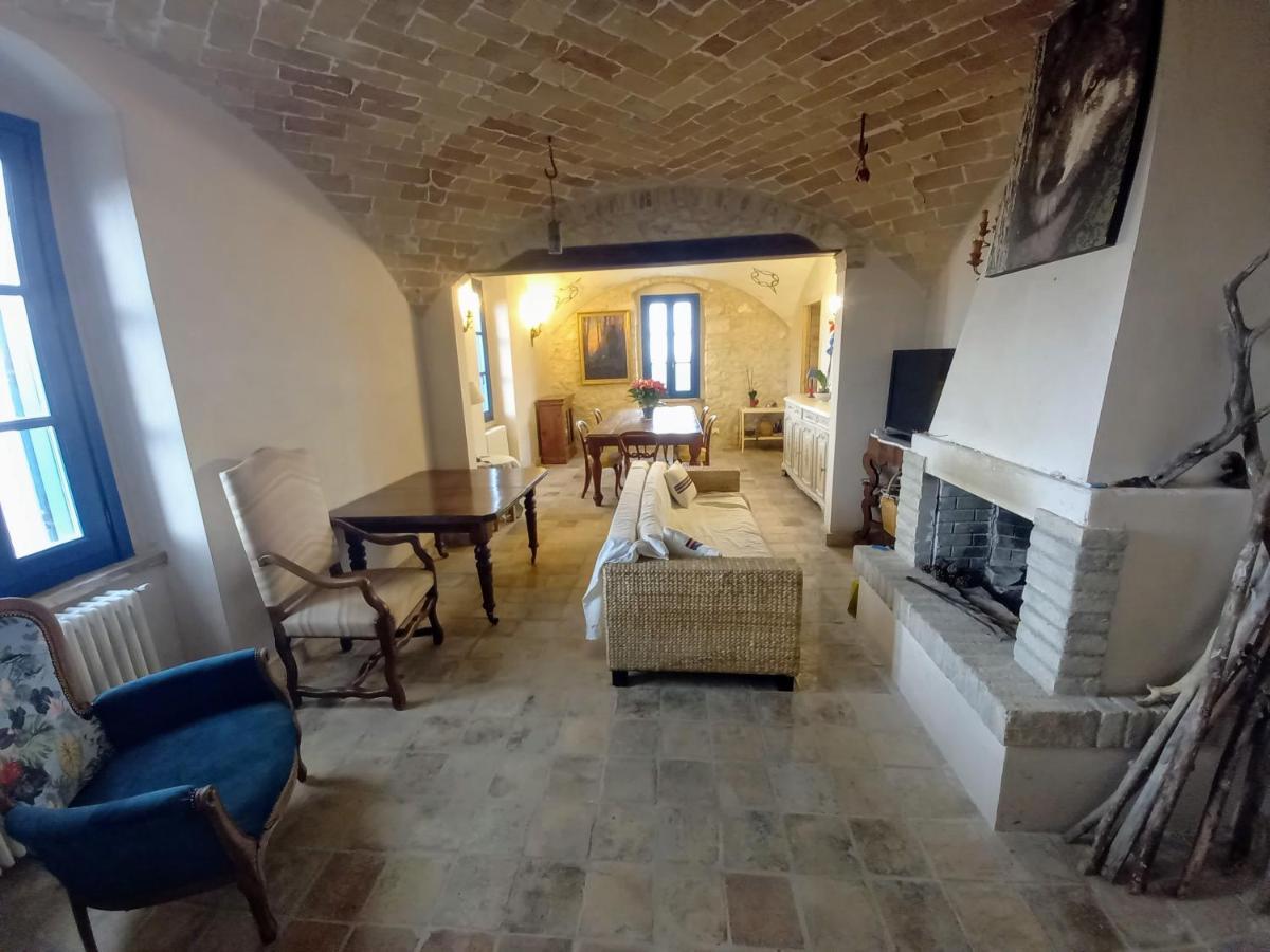 La Casa Dalle Finestre Blu Abbateggio Екстер'єр фото