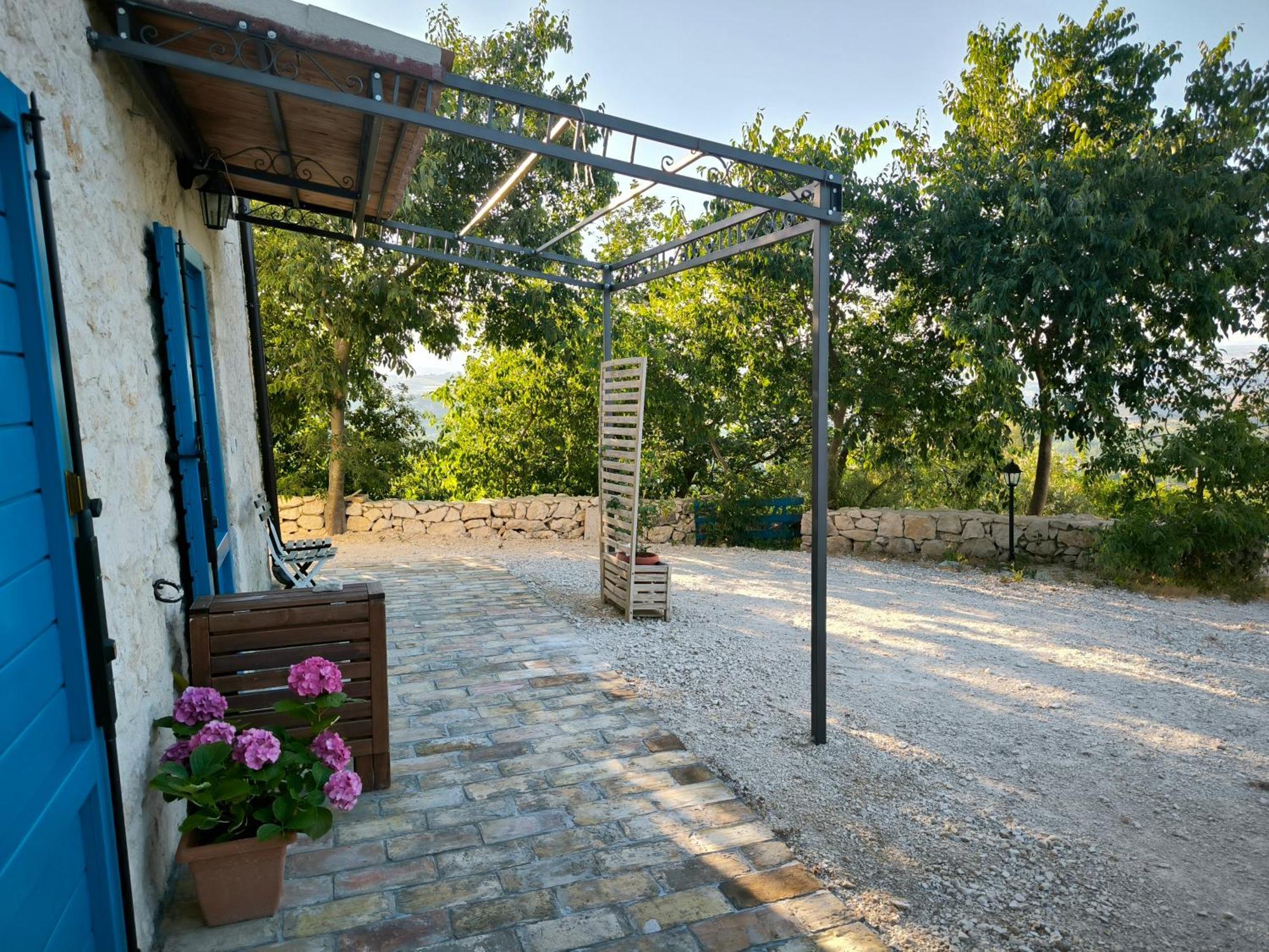 La Casa Dalle Finestre Blu Abbateggio Екстер'єр фото